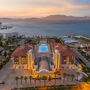 Radisson Blu & Çeşme